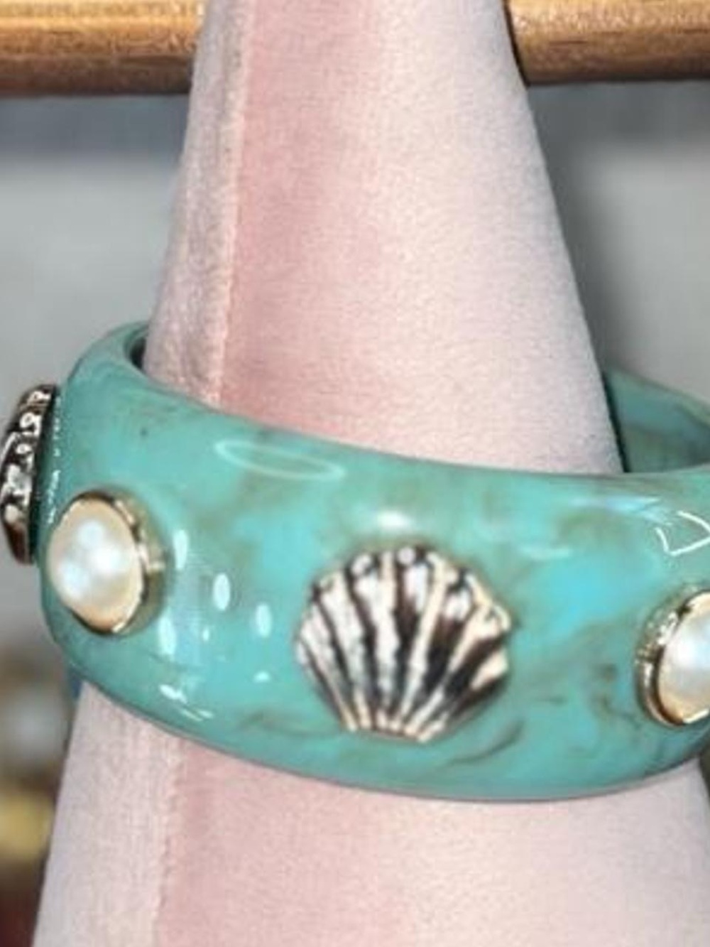 Insane mermaid style teal chunky bangle with seashells and pearl details